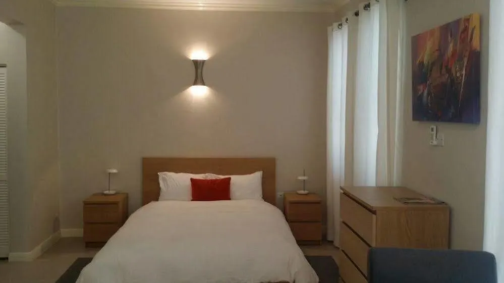 Kingsway New Kingston Guest Apartment II 3*,