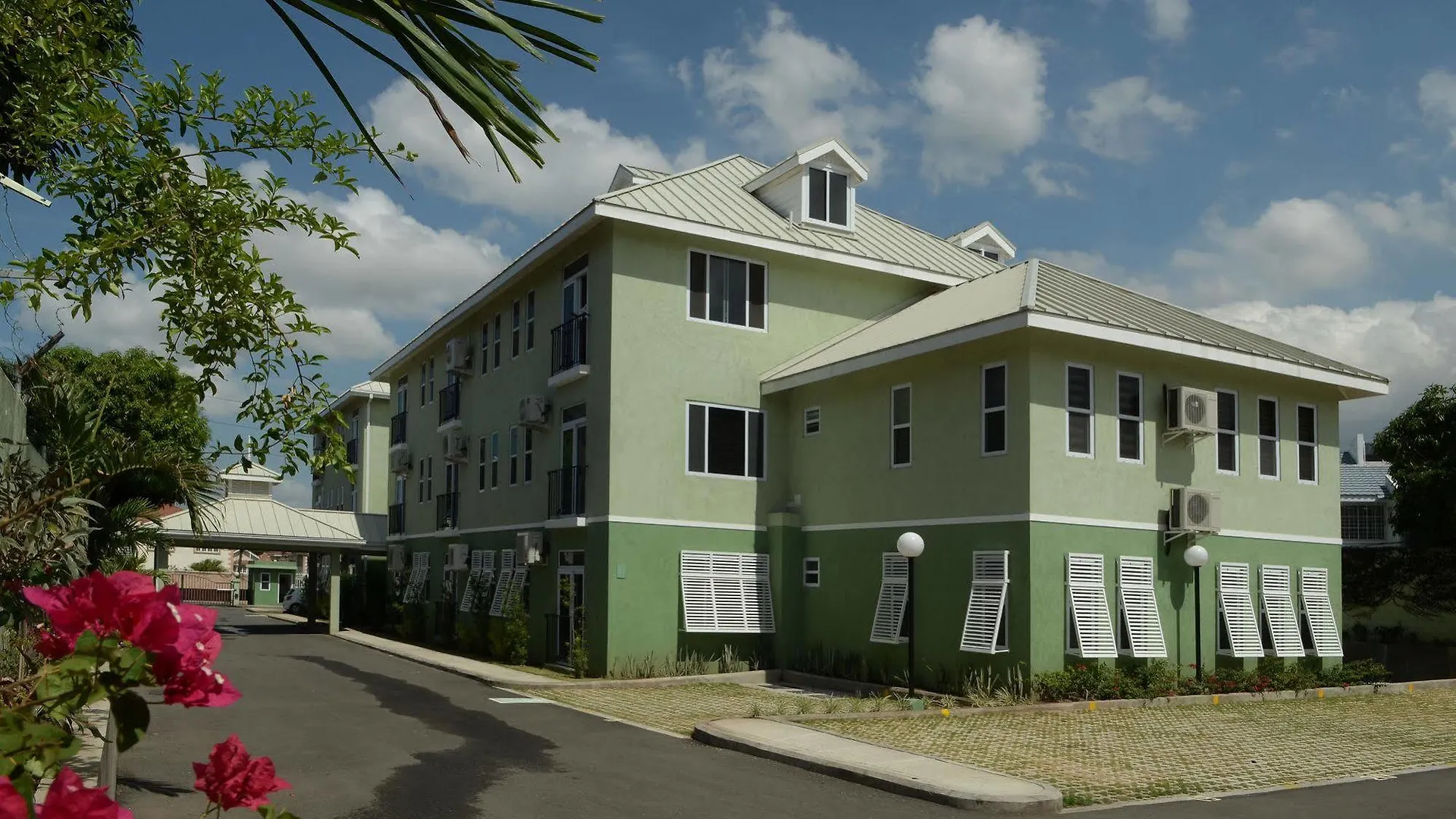 Kingsway New Kingston Guest Apartment II Ξενοδοχείο